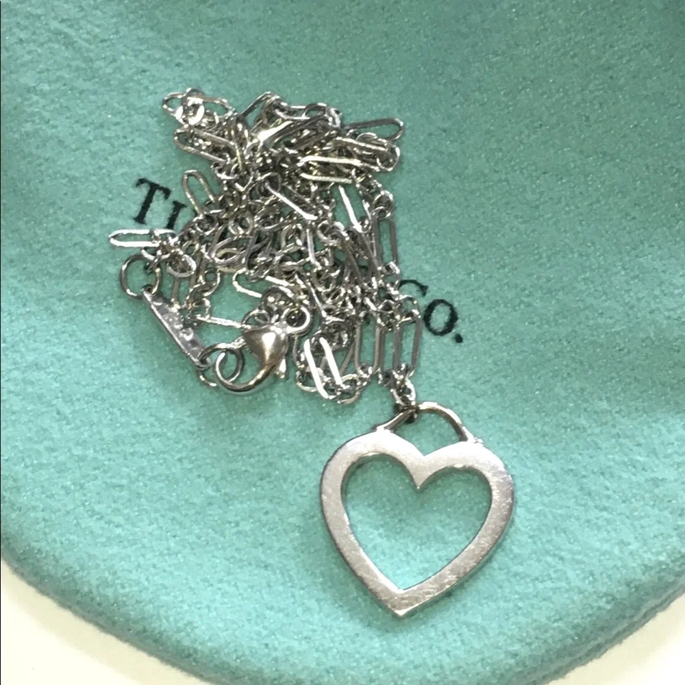 Solid 18K White Gold Tiffany & Co Authentic Sentimental Heart Necklace (not 14K)